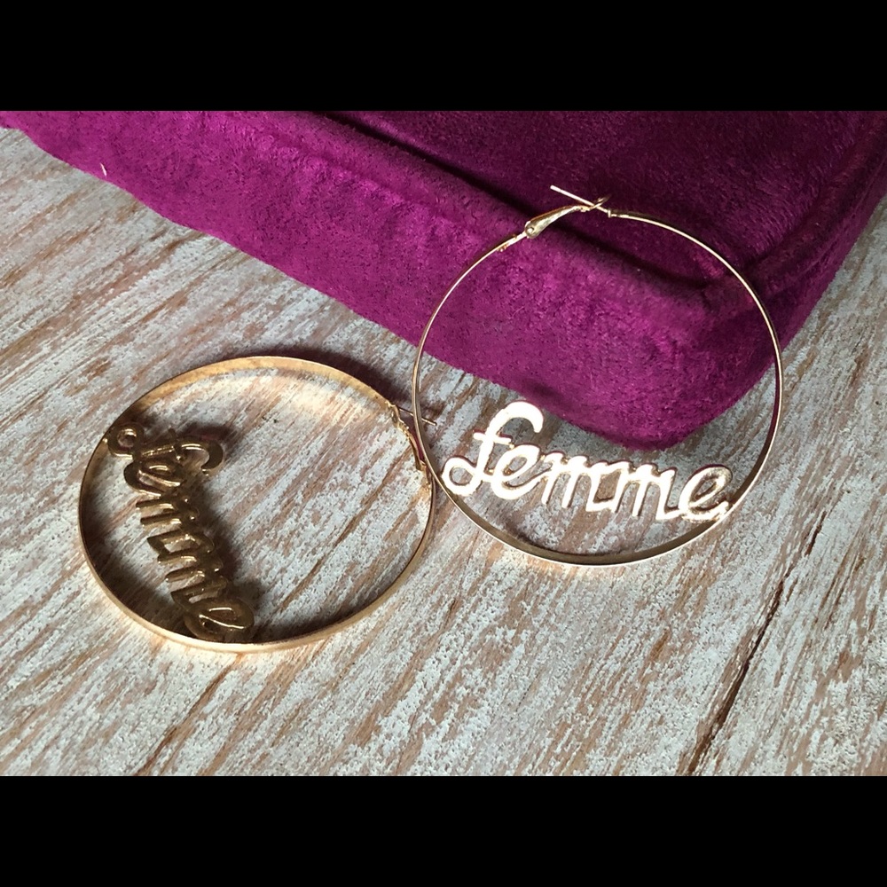 Femme hoop earrings